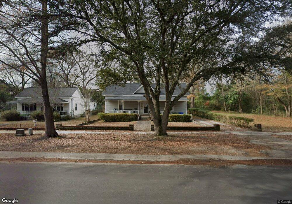 809 Lyttleton St, Camden, SC 29020 - photo 1