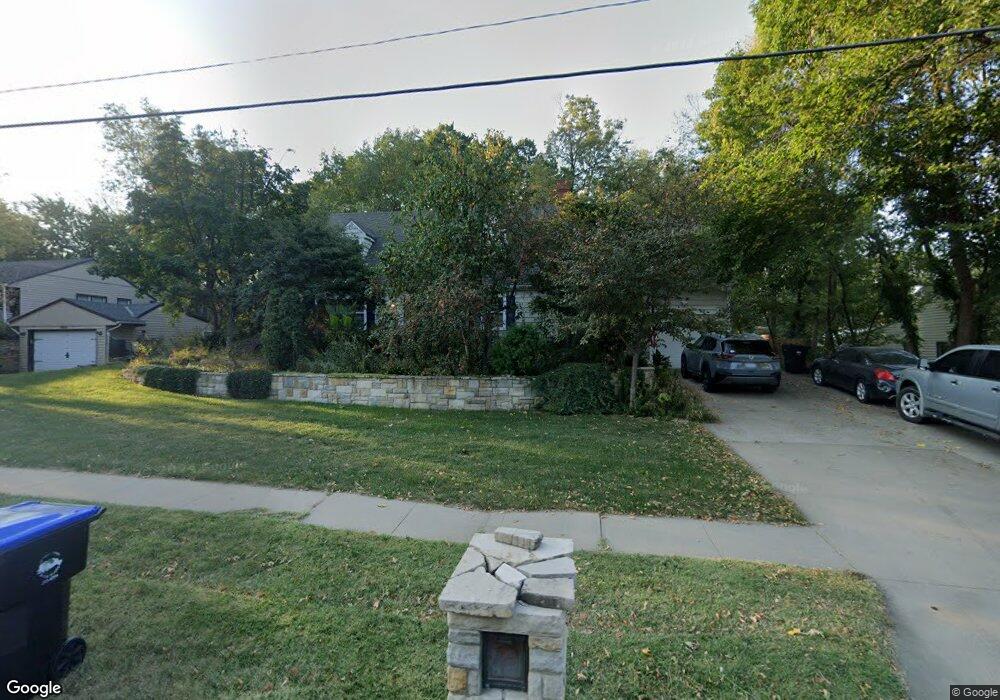 1607 SW 29th St, Topeka, KS 66611 - photo 1