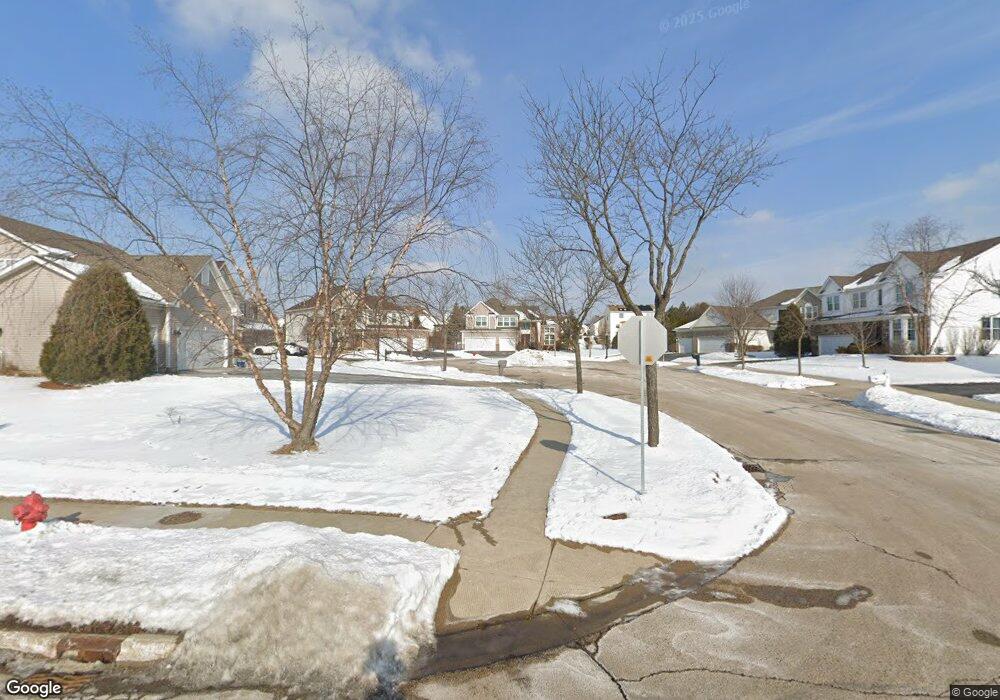 8 Golden Valley Ct, Algonquin, IL 60102 - photo 1