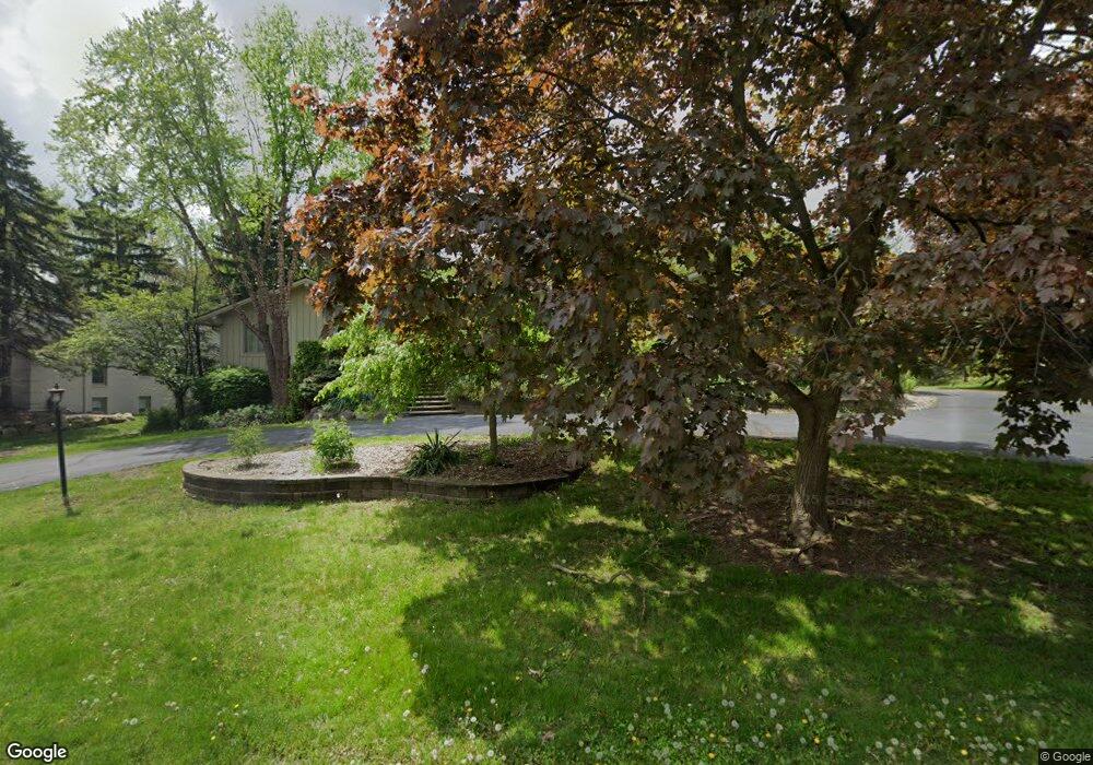 4038 Nearbrook Rd, Bloomfield Hills, MI 48302 - photo 1