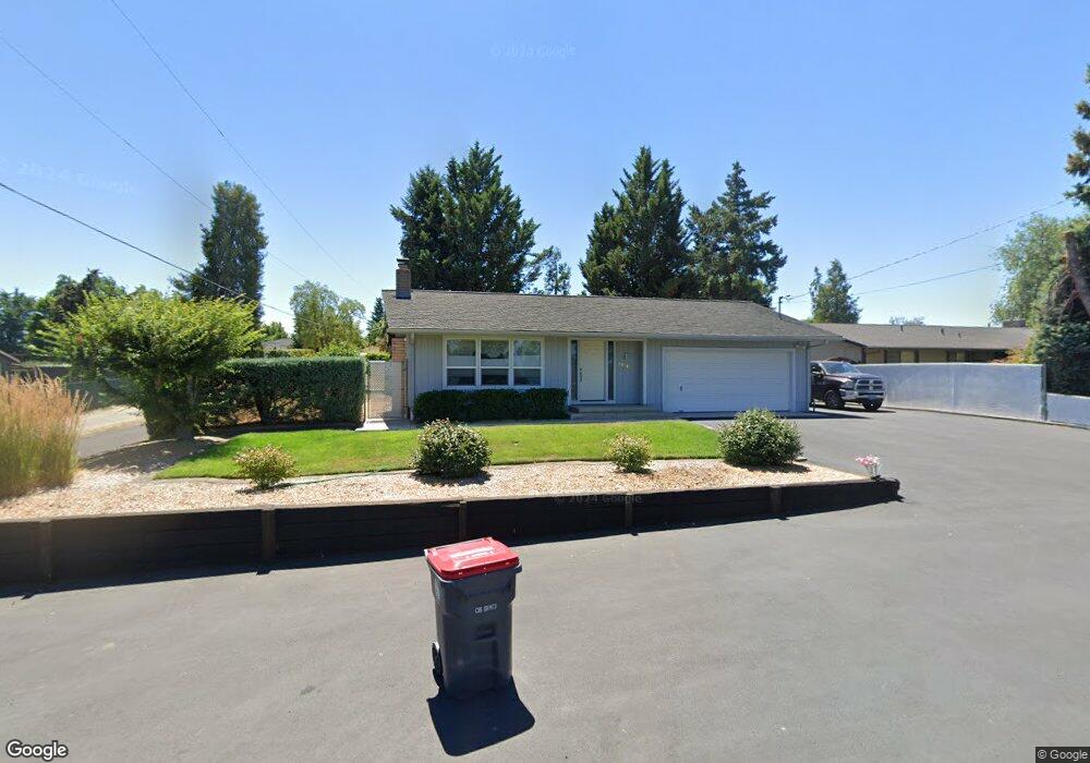 2454 Spring St, Medford, OR 97504 - photo 1