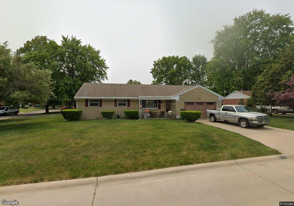 2204 Hoops Dr, Toledo, OH 43611 - photo 1