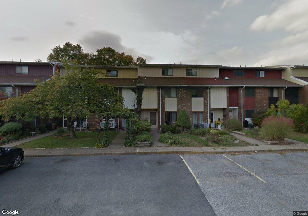 1540 Creekside Rd, Whitehall, PA 18052 - photo 1