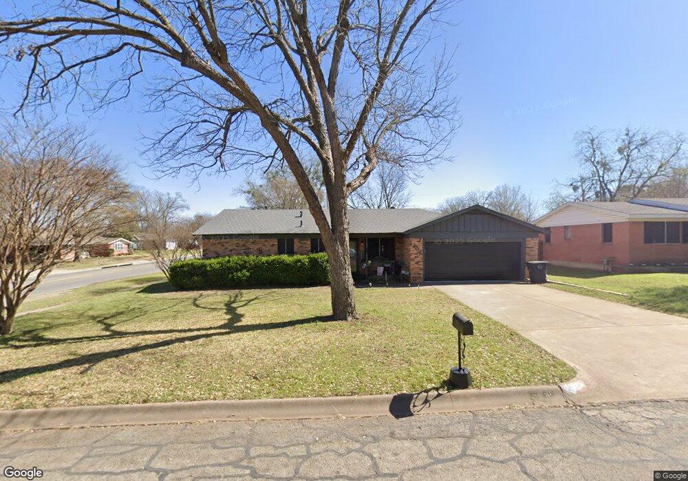 1201 Tanglewood Dr, Cleburne, TX 76033 - photo 1