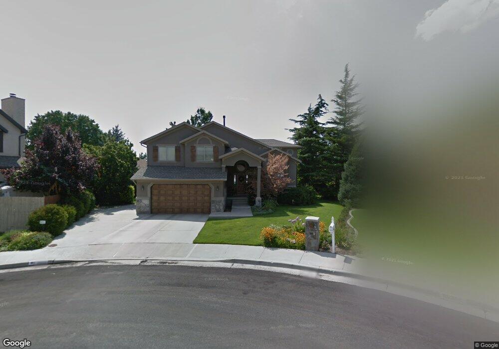 8924 S Somerton Cir, Sandy, UT 84093 - photo 1
