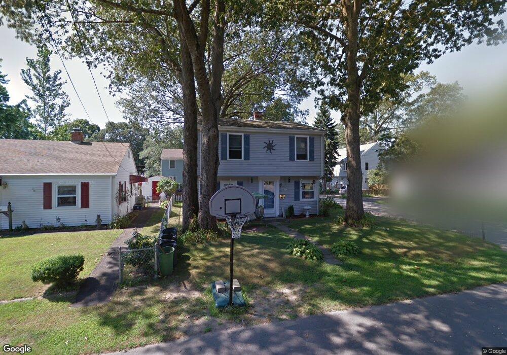 112 Anson Dr, Riverside, RI 02915 - photo 1