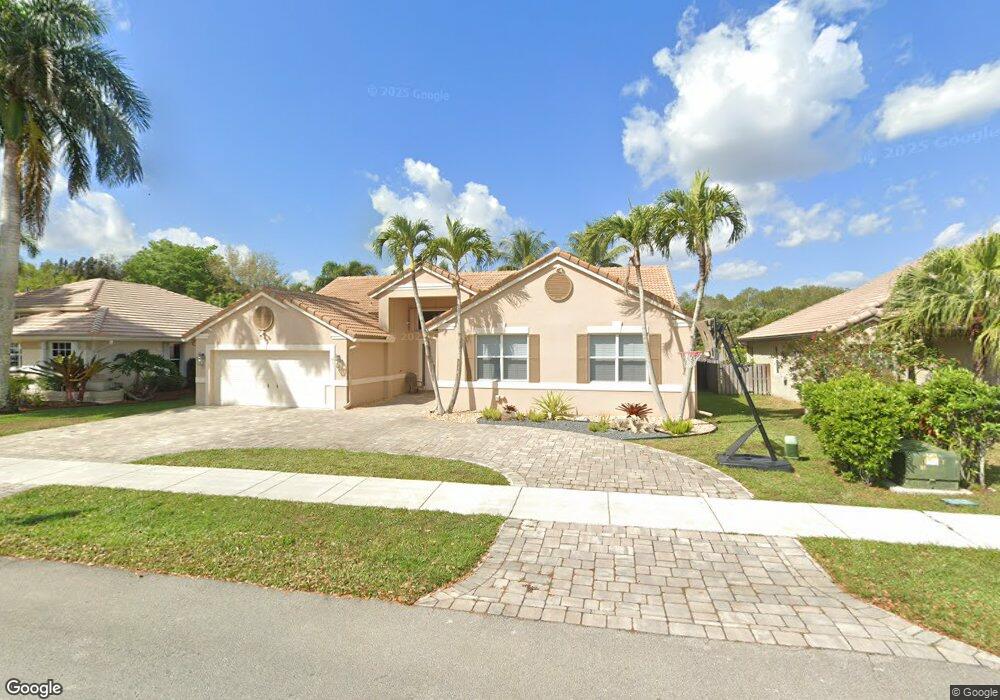 3251 Overlook Rd, Davie, FL 33328 - photo 1