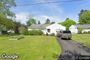 8 Harding Ln, Binghamton, NY 13901