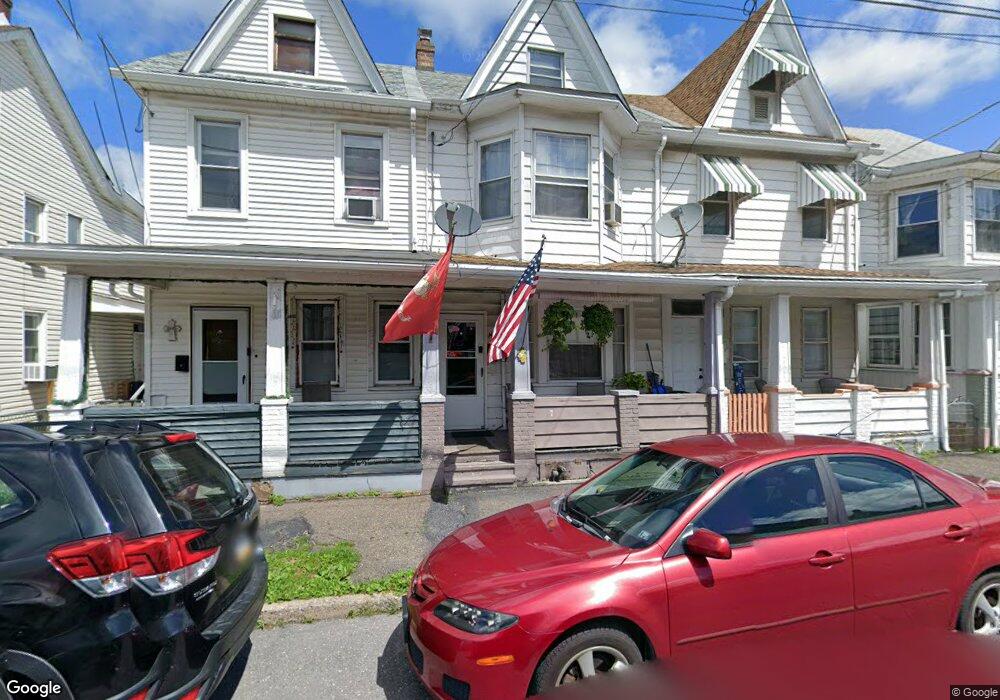 15 W Bertsch St, Lansford, PA 18232 - photo 1