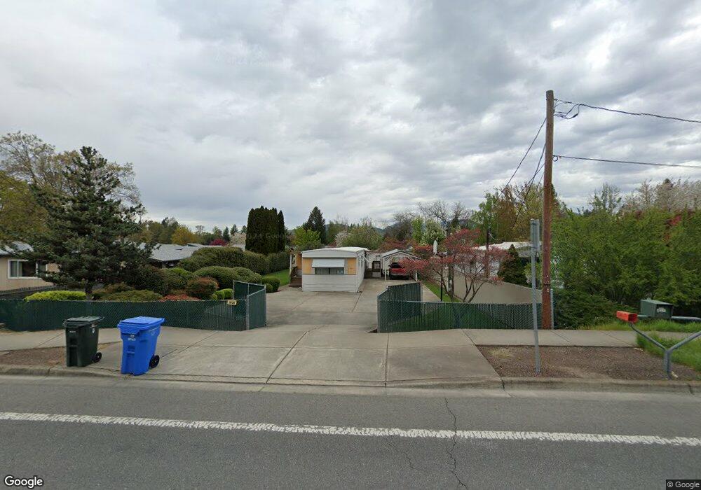 1036 W Harbeck Rd, Grants Pass, OR 97527 - photo 1