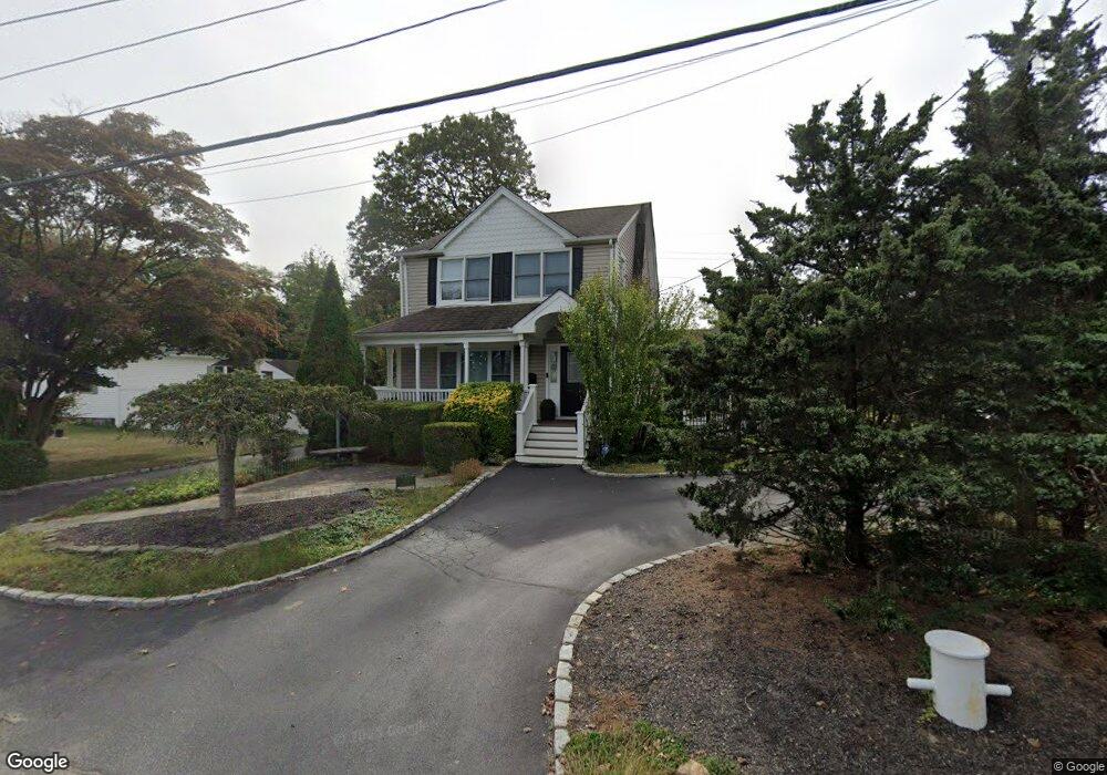 470 Moffitt Blvd, Islip, NY 11751 - photo 1