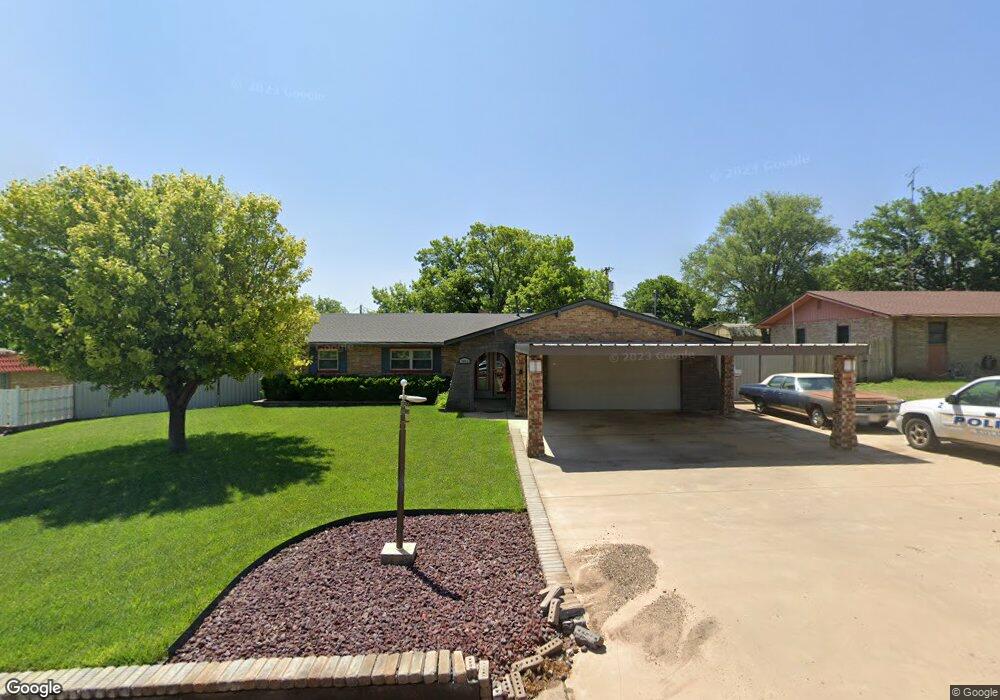 7001 W 13th St, Plainview, TX 79072 - photo 1