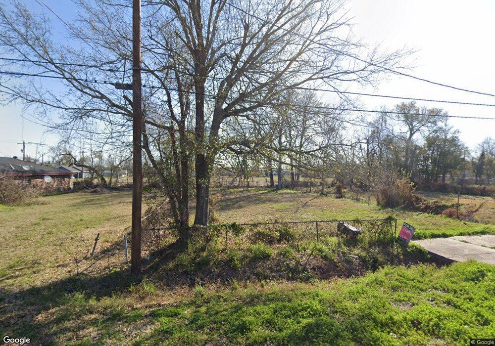 118 N 1st Ave, Lake Charles, LA 70601 - photo 1