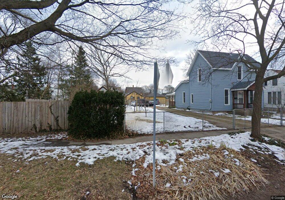 725 Ann Arbor St, Flint, MI 48503 - photo 1