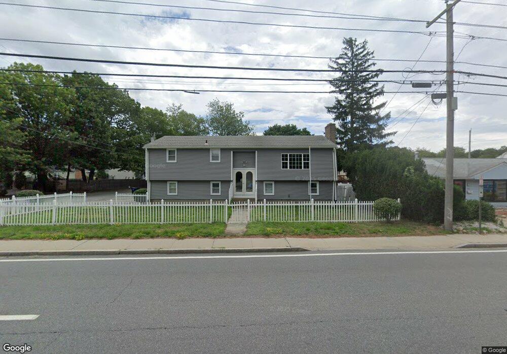 1790 Warwick Ave, Warwick, RI 02889 - photo 1
