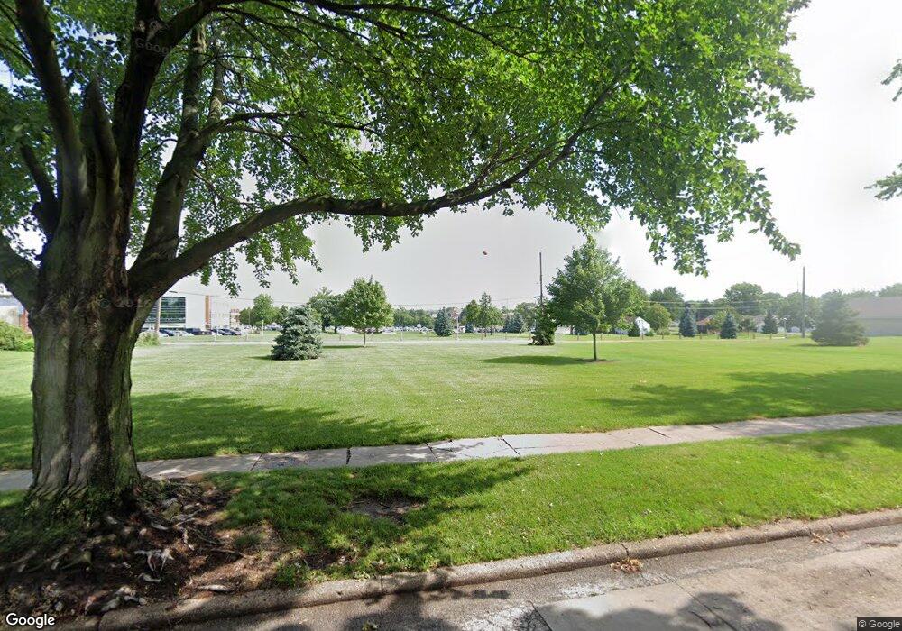 1330 Elm St, Davenport, IA 52803 - photo 1