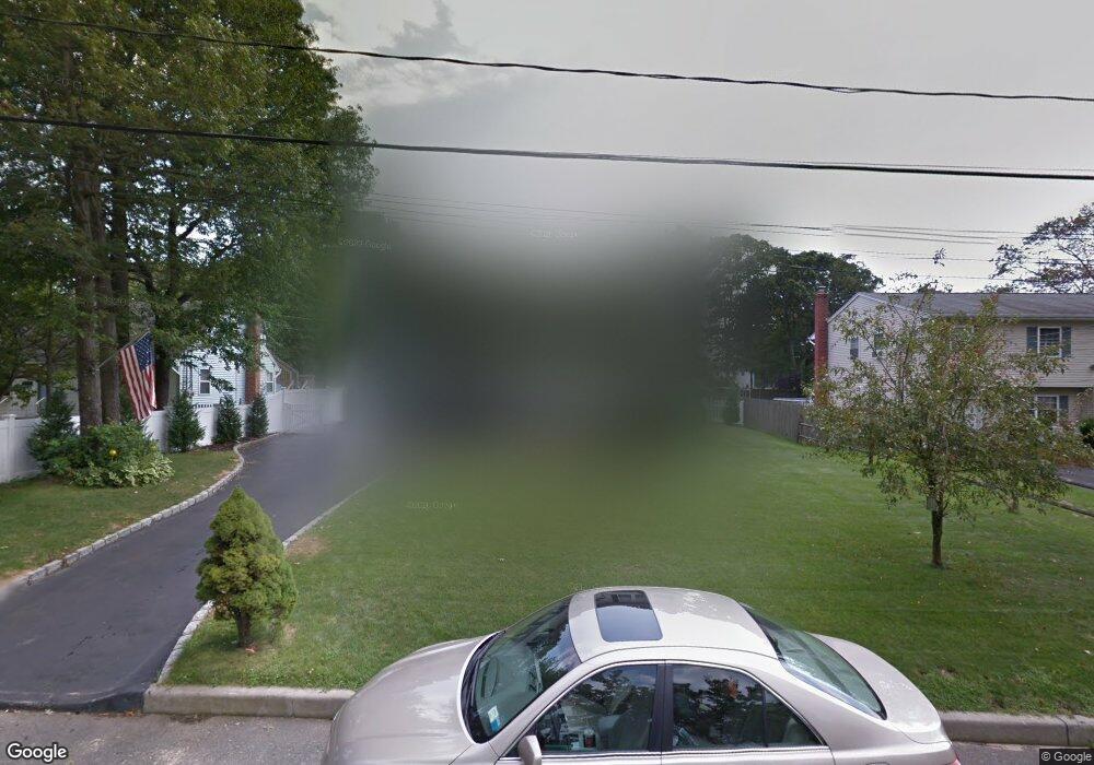 40 Bates St, Islip, NY 11751 - photo 1