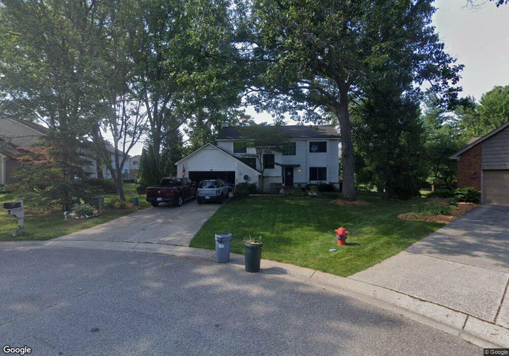 6573 Cardinal Ridge Ct, West Bloomfield, MI 48324 - photo 1