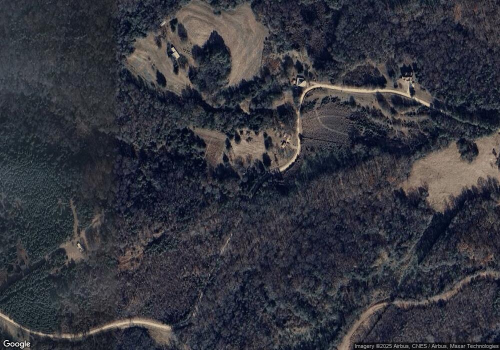 914 Red Hill Rd, Carnesville, GA 30521 - photo 1