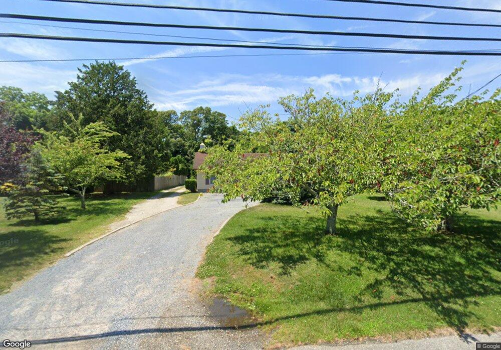 72 Mcconnell Ave, Bayport, NY 11705 - photo 1