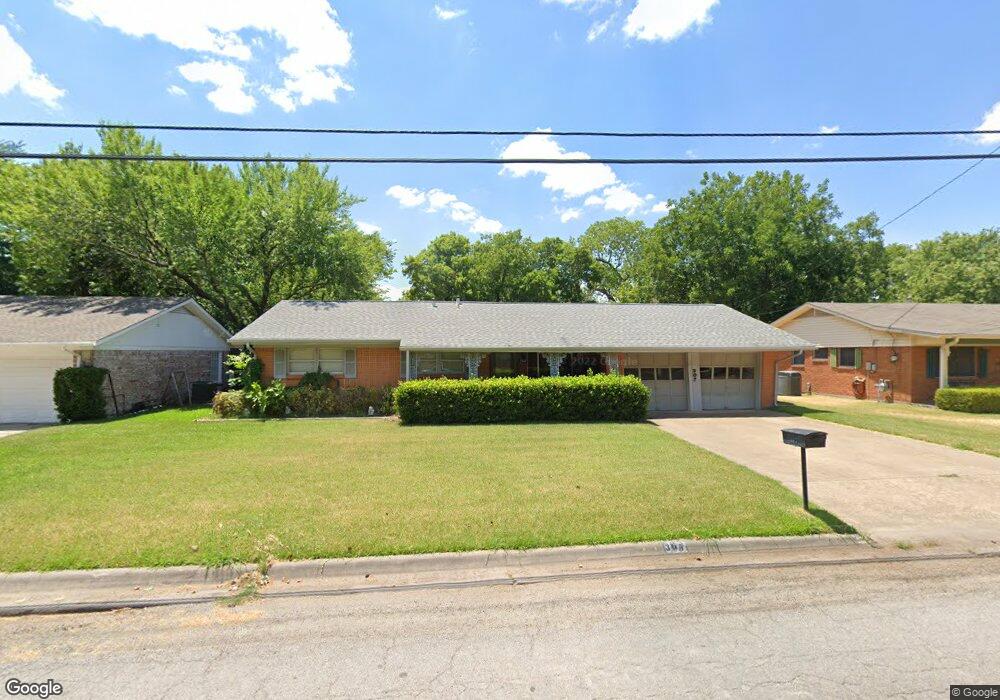 307 Rosedale Dr, Gainesville, TX 76240 - photo 1