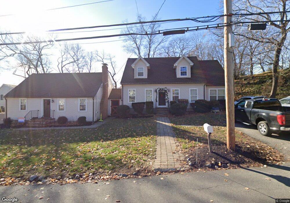 40 Dunster Ln, Winchester, MA 01890 - photo 1