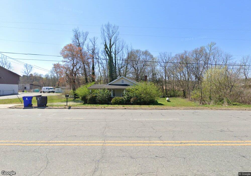 1002 S Chatham Ave, Siler City, NC 27344 - photo 1