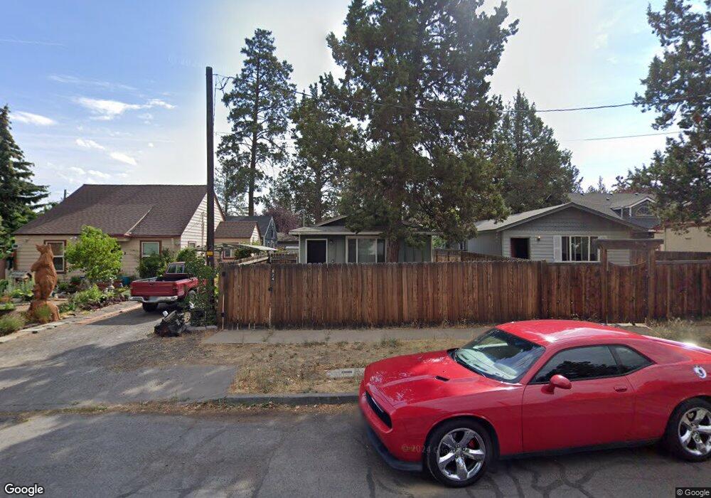 824 SE 4th St, Bend, OR 97702 - photo 1