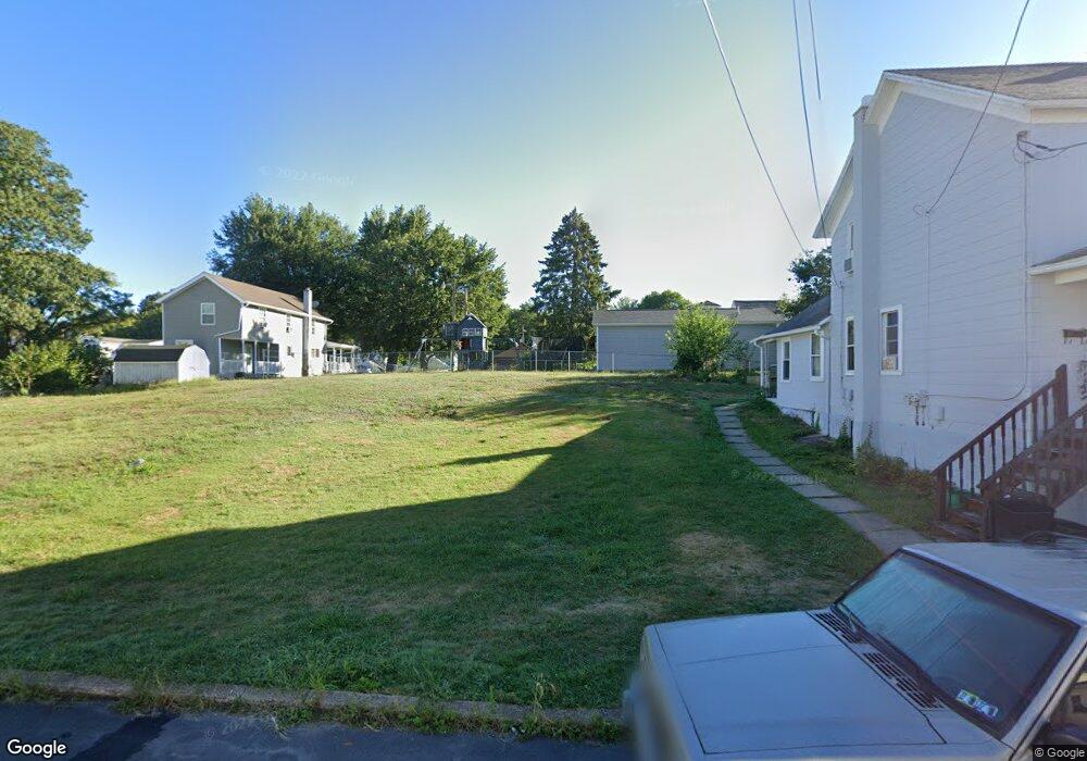 527 Hickory St, Old Forge, PA 18518 - photo 1