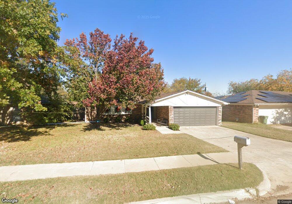 2021 Memphis Dr, Bedford, TX 76022 - photo 1