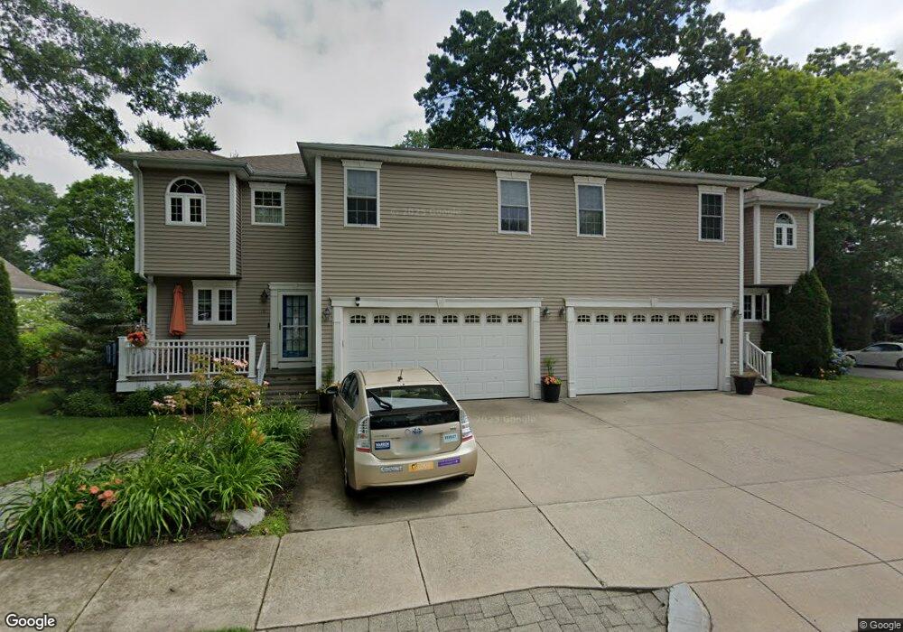 16 Overhill Rd unit 16, Providence, RI 02906 - photo 1