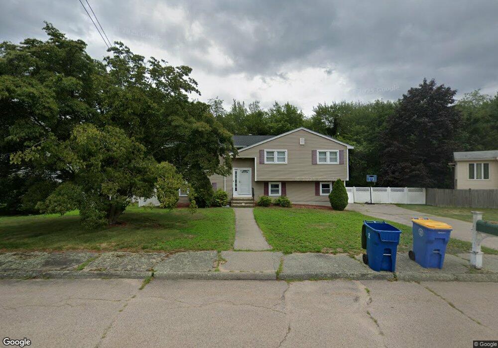 10 Holly Ln, Randolph, MA 02368 - photo 1