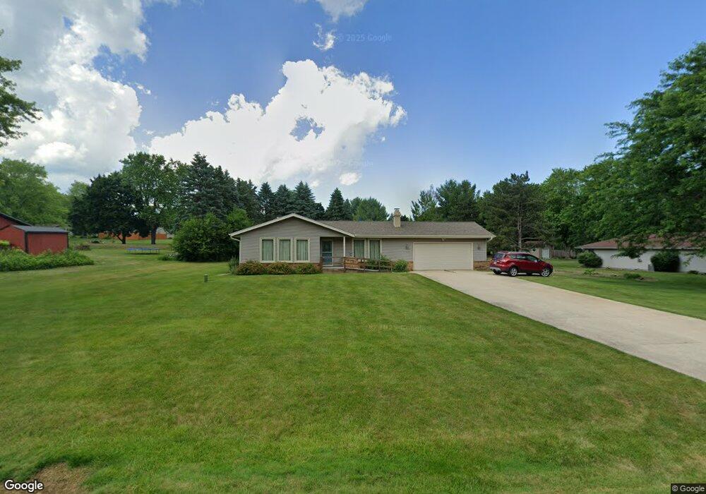N57W25568 Fox Hollow Dr, Sussex, WI 53089 - photo 1