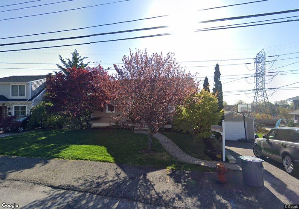 85 Roundhill Dr, Yonkers, NY 10710 - photo 1