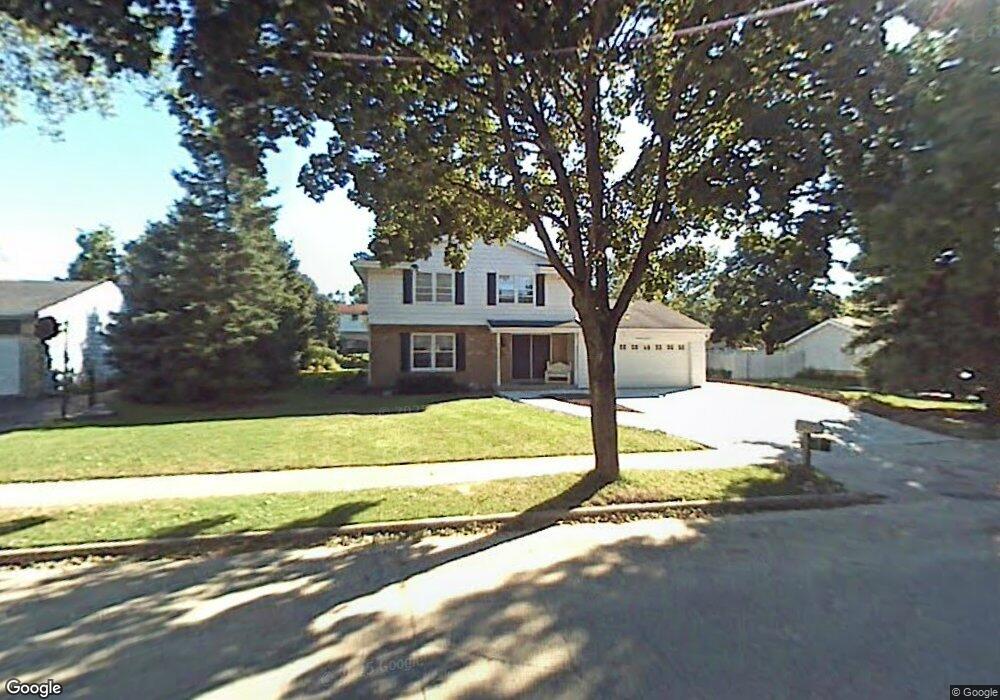 2021 Ruben Dr, Waukesha, WI 53186 - photo 1