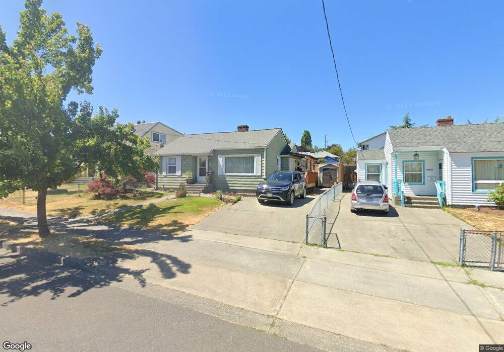 13527 37th Ave S, Tukwila, WA 98168 - photo 1