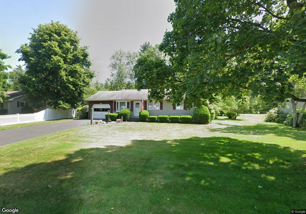 58 Plantation Cir, Greenfield, MA 01301 - photo 1