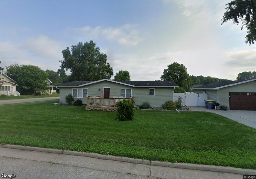 301 E Roberts St, Holmen, WI 54636 - photo 1