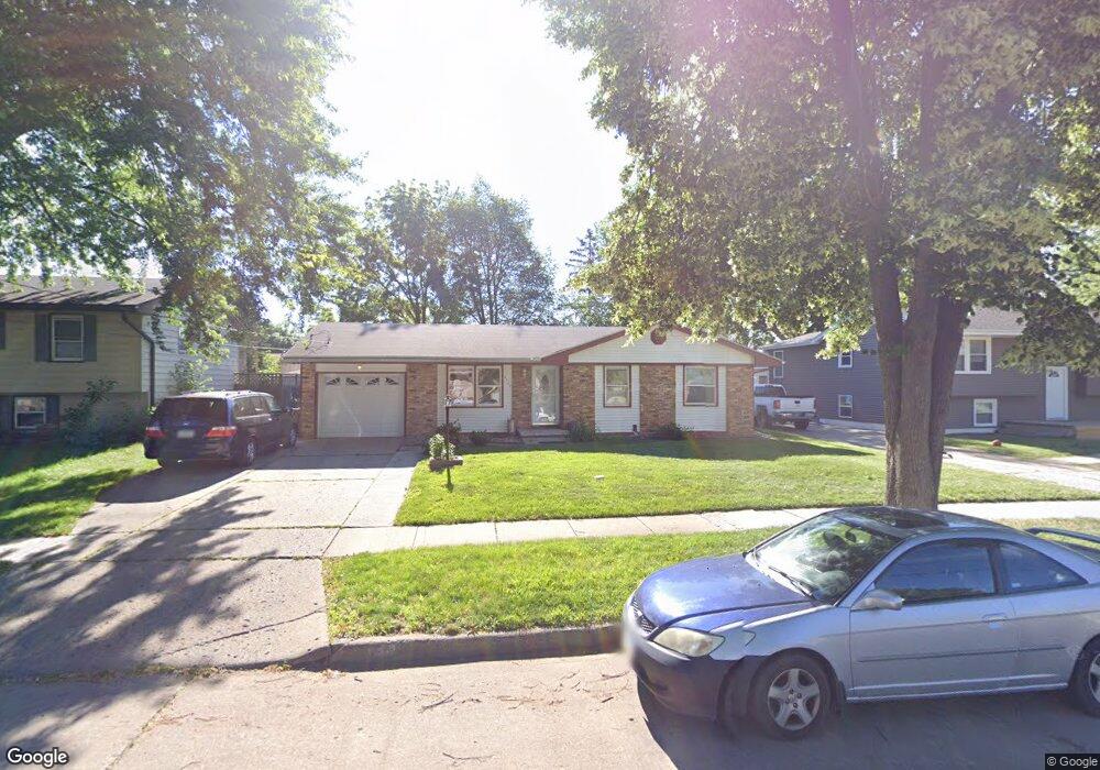 3727 SE 10th St, Des Moines, IA 50315 - photo 1