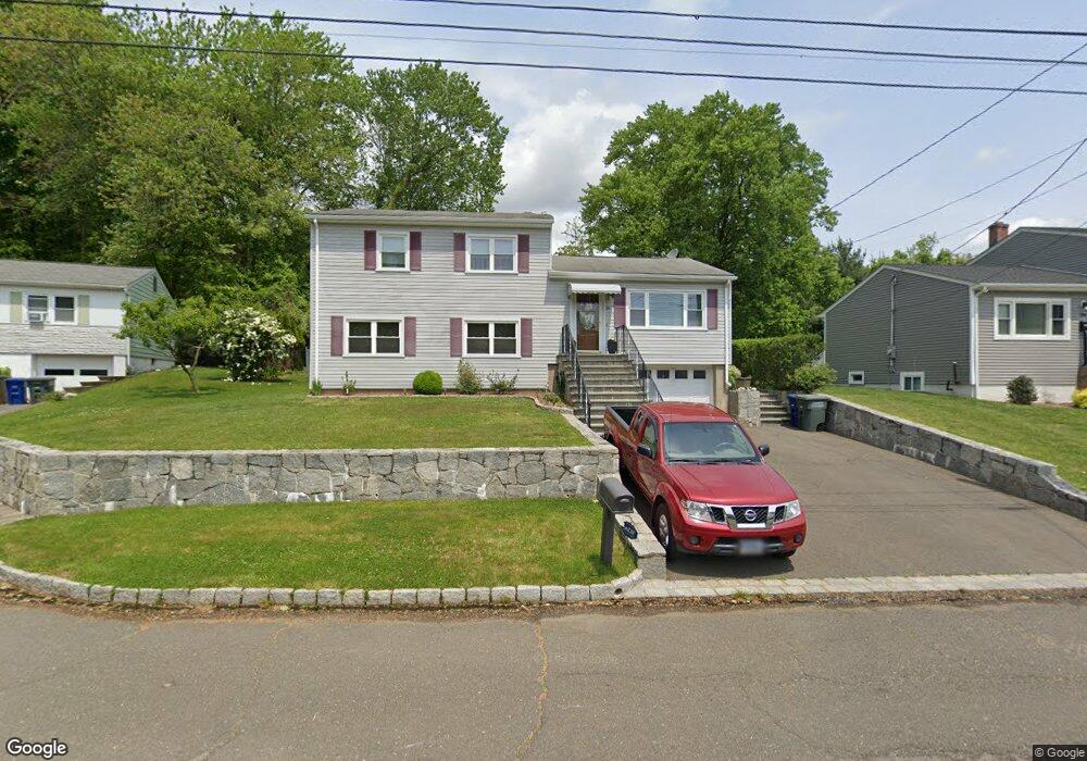 214 Ranch Dr, Bridgeport, CT 06606 - photo 1