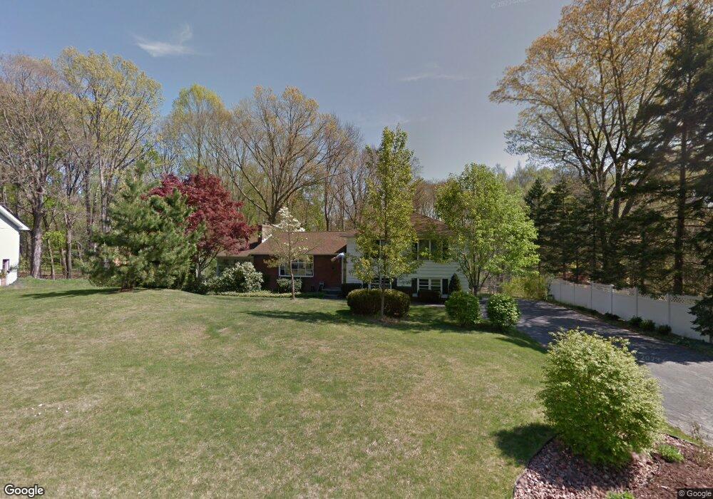 15 Lincoln Dr, Poughkeepsie, NY 12601 - photo 1