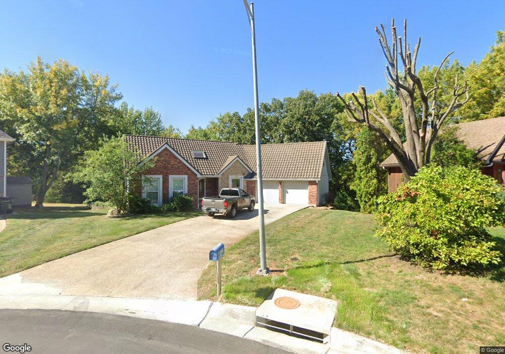 6616 Hallet St, Shawnee, KS 66216 - photo 1