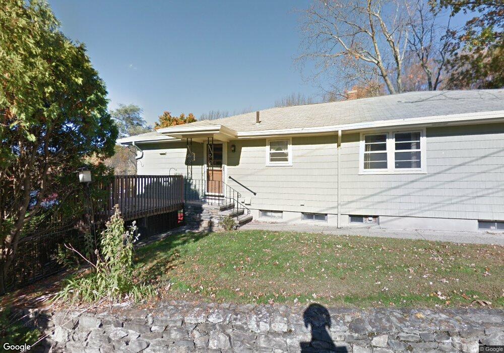 8 Davis Cir, Sutton, MA 01590 - photo 1