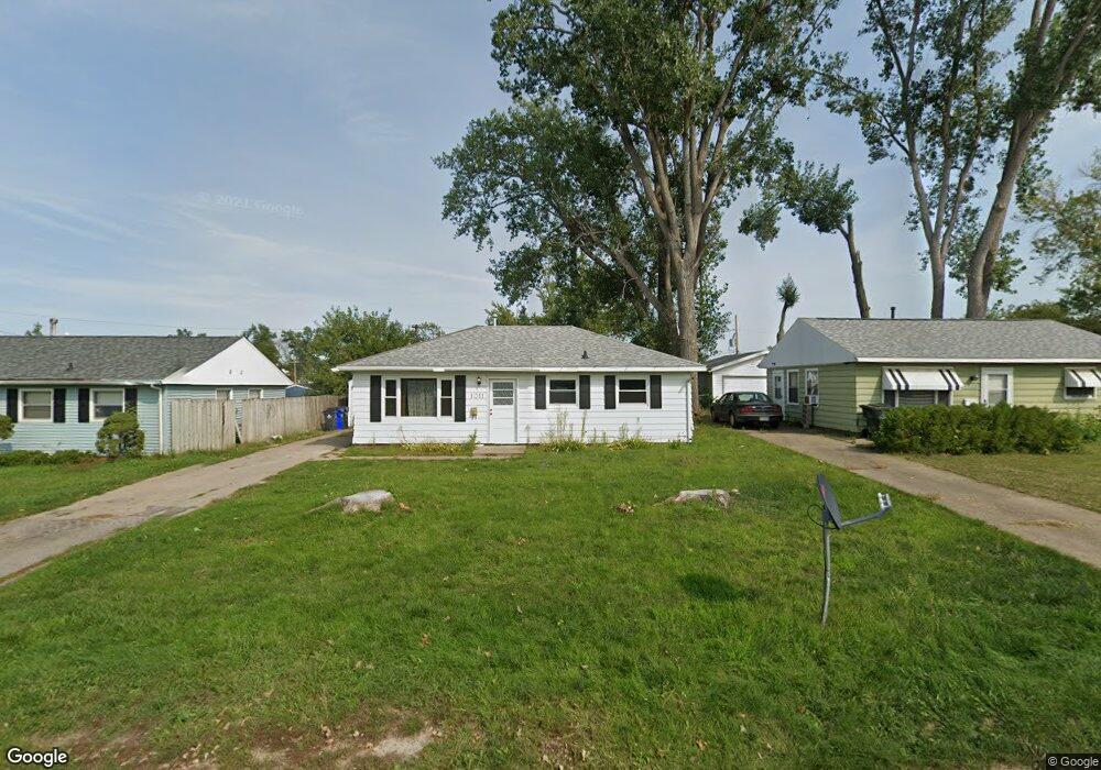 1011 18th St SW, Cedar Rapids, IA 52404 - photo 1