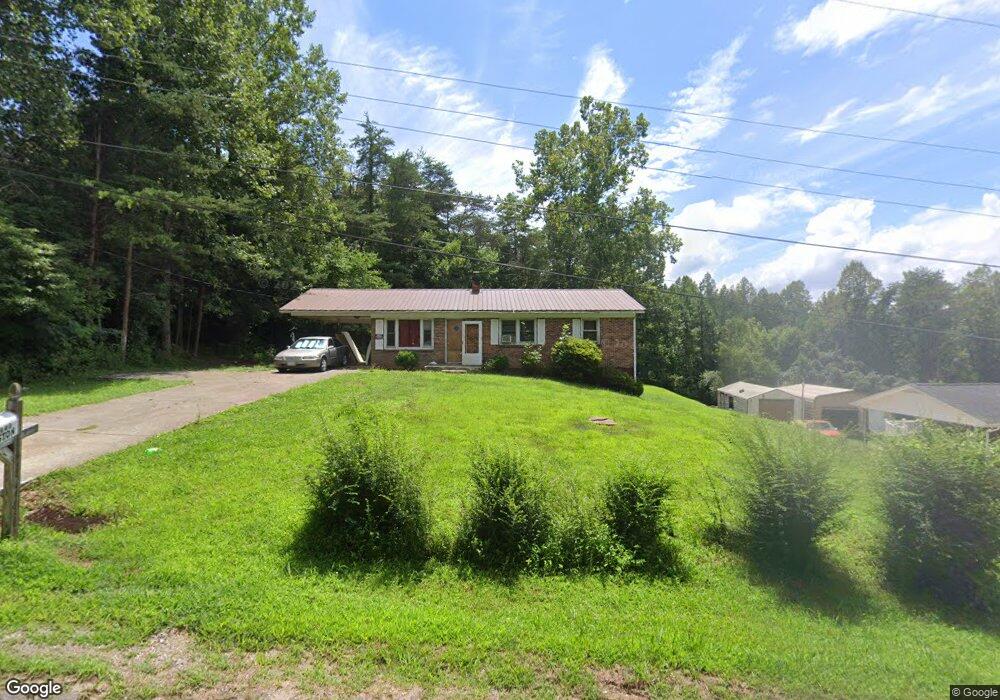 643 Price Hairston St, Martinsville, VA 24112 - photo 1