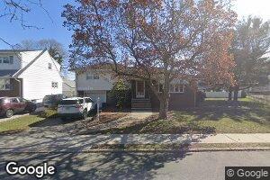 84 Dyer Ave, South Hackensack, NJ 07606