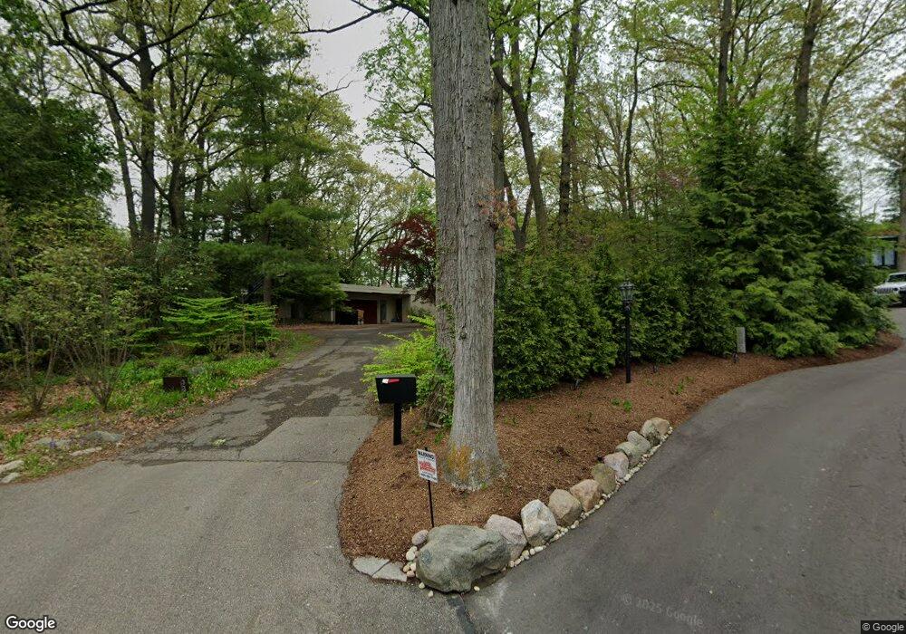 330 Martell Ct, Bloomfield Hills, MI 48304 - photo 1