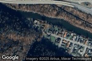 624 W McDonald Ave, Man, WV 25635