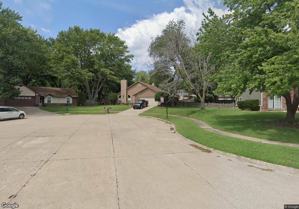 5404 S Hickory Ave, Broken Arrow, OK 74011 - photo 1