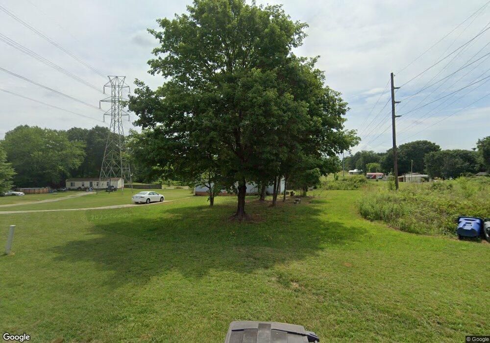 105 Southern Pines Ave, Statesville, NC 28677 - photo 1